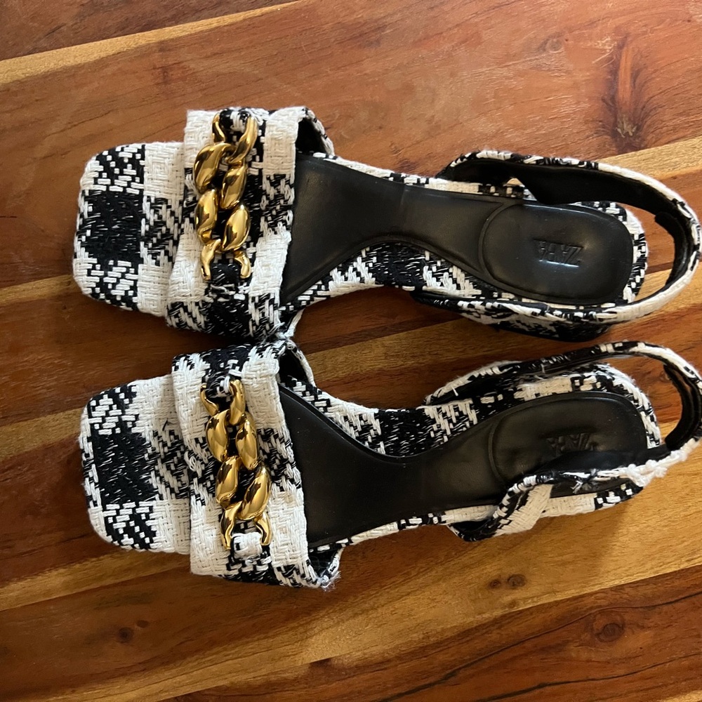 NWOT Zara Black, White Sandals in Chanel Vibe - Tweed Pattern and Gold Chain